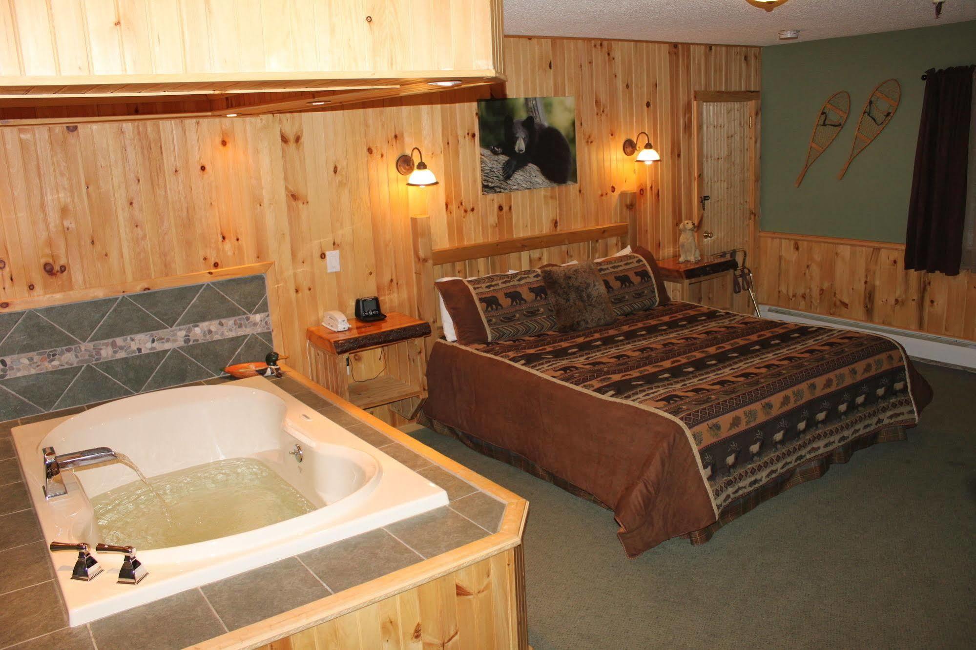 Maine Woods Inn Brewer ภายนอก รูปภาพ